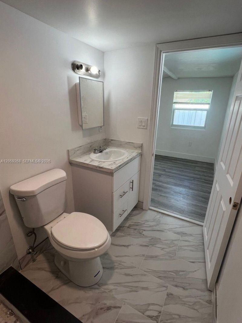 1999 NW 2nd St , Unit 2, Miami, FL 33125 Photo