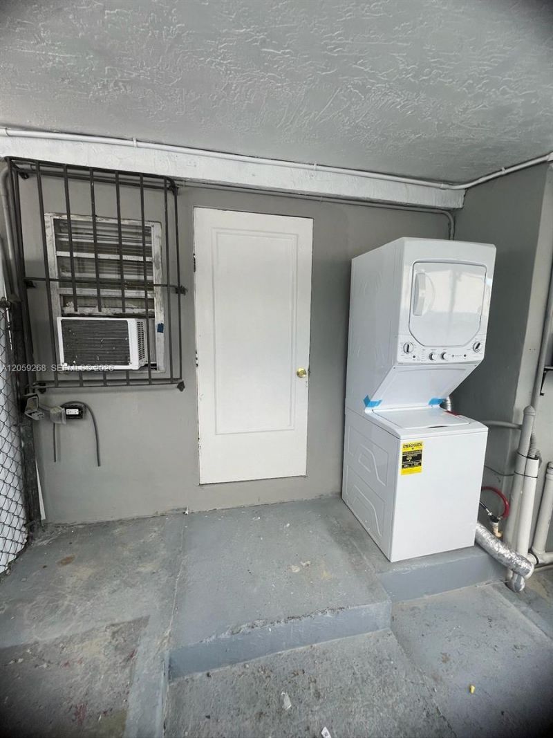1999 NW 2nd St , Unit 2, Miami, FL 33125 Photo