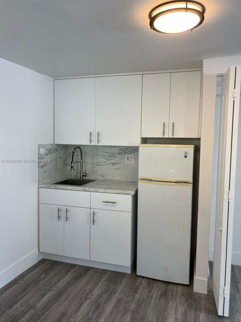 1999 NW 2nd St , Unit 2, Miami, FL 33125 Photo