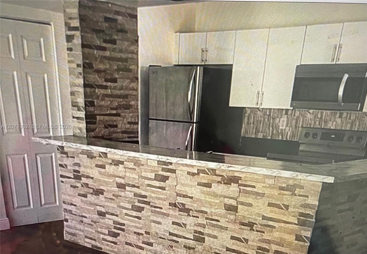 636 NW 114th Ave , Unit 102, Sweetwater, FL 33172 Photo