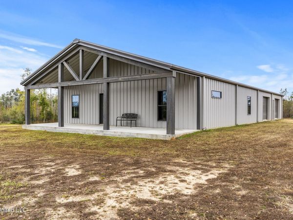 284 W Wire Road, Perkinston, MS 39573