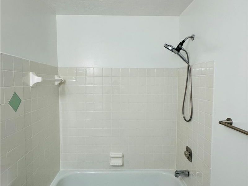 9911 Sunrise Boulevard, Unit Q10, North Royalton, OH 44133 Photo 11