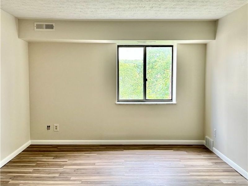 9911 Sunrise Boulevard, Unit Q10, North Royalton, OH 44133 Photo 18