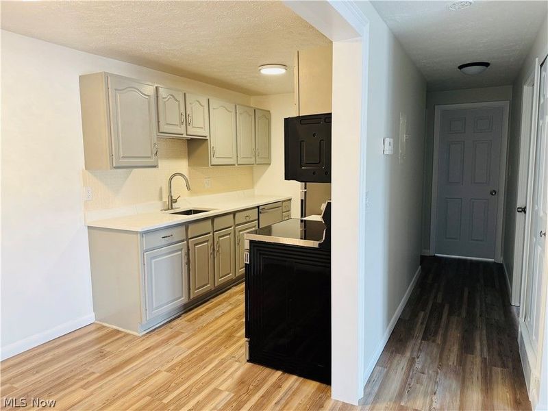 9911 Sunrise Boulevard, Unit Q10, North Royalton, OH 44133 Photo 4