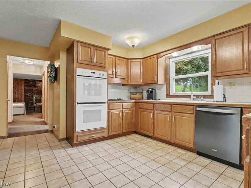 2287 Trares Road, Mogadore, OH 44260 Photo 12