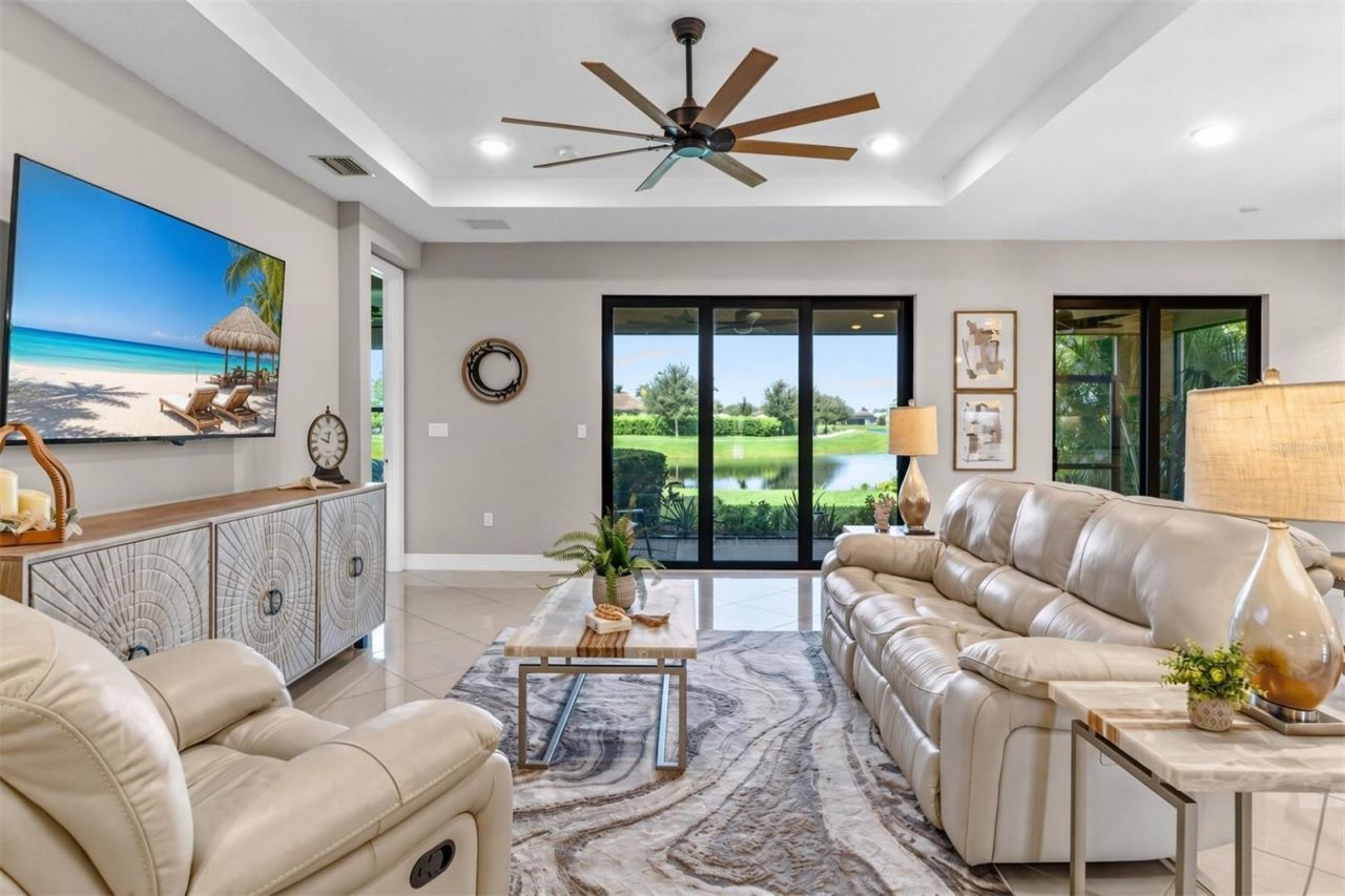 4925 Surfside Circle, Bradenton, FL 34211 Photo