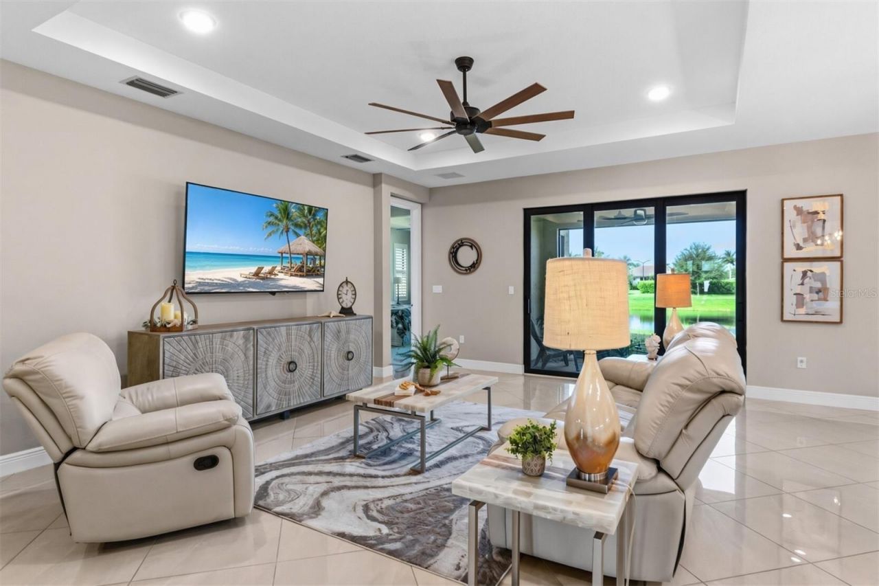 4925 Surfside Circle, Bradenton, FL 34211 Photo