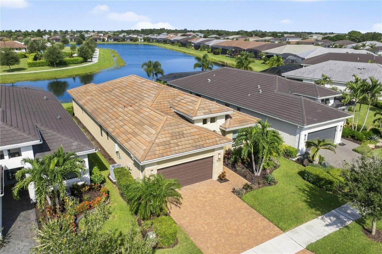 4925 Surfside Circle, Bradenton, FL 34211 Photo