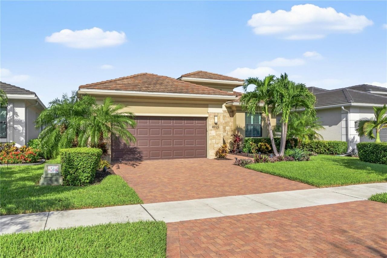 4925 Surfside Circle, Bradenton, FL 34211 Photo