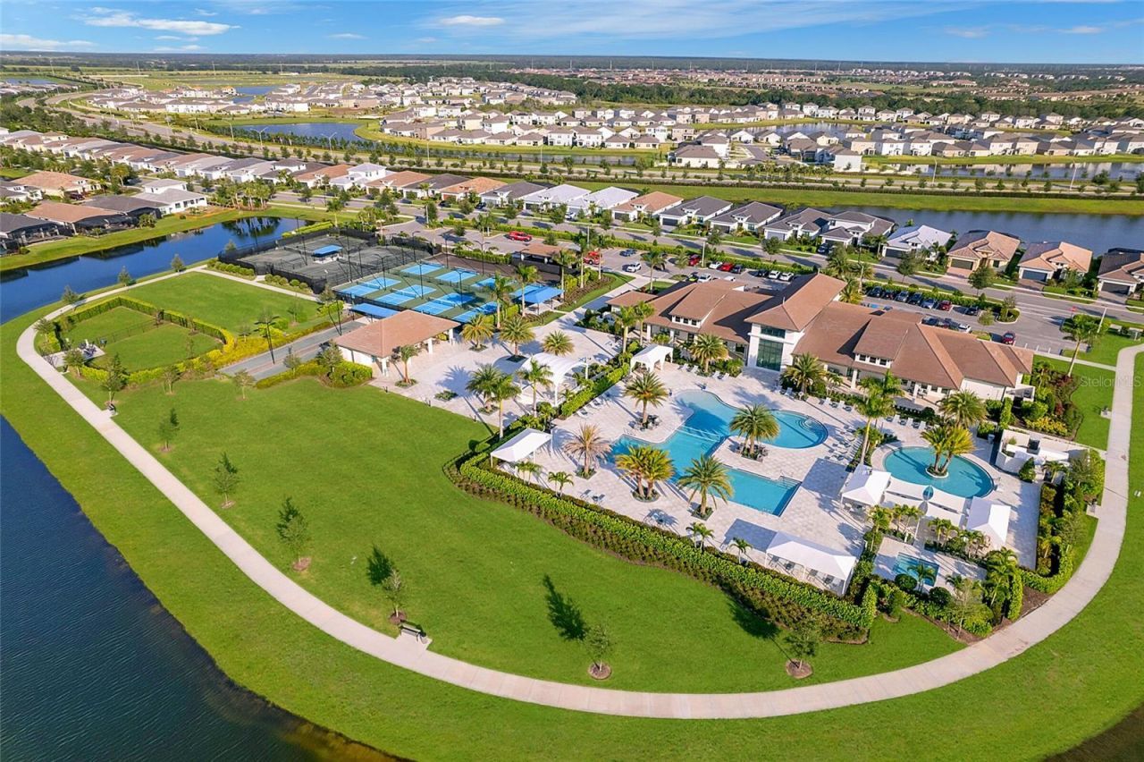 4925 Surfside Circle, Bradenton, FL 34211 Photo