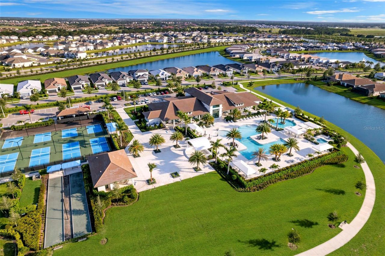 4925 Surfside Circle, Bradenton, FL 34211 Photo