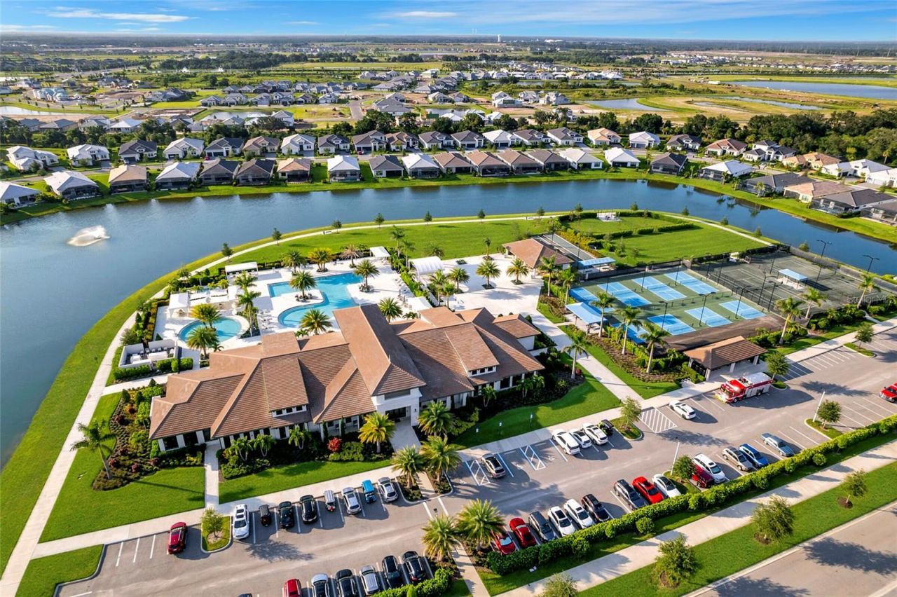 4925 Surfside Circle, Bradenton, FL 34211 Photo