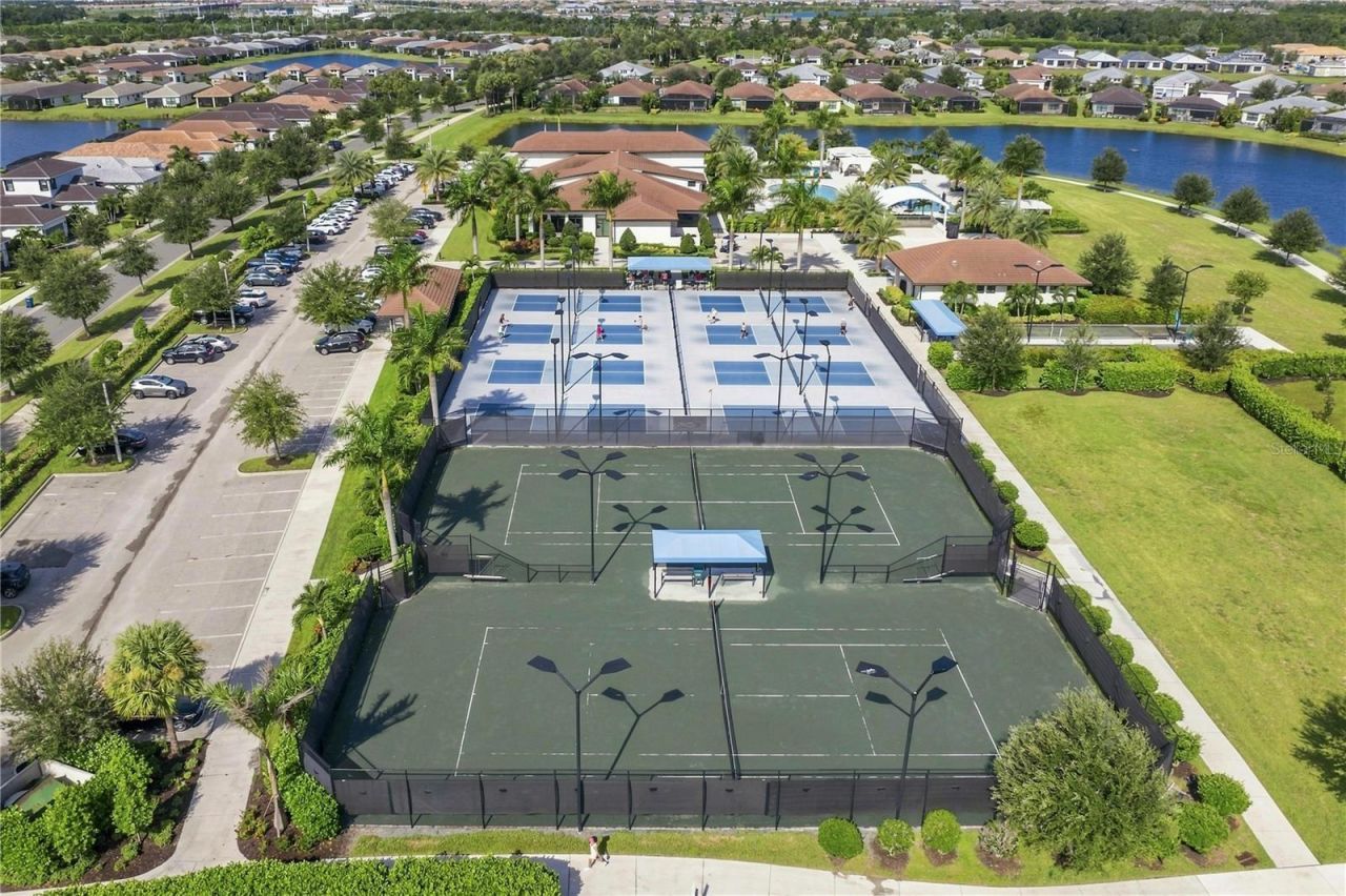 4925 Surfside Circle, Bradenton, FL 34211 Photo