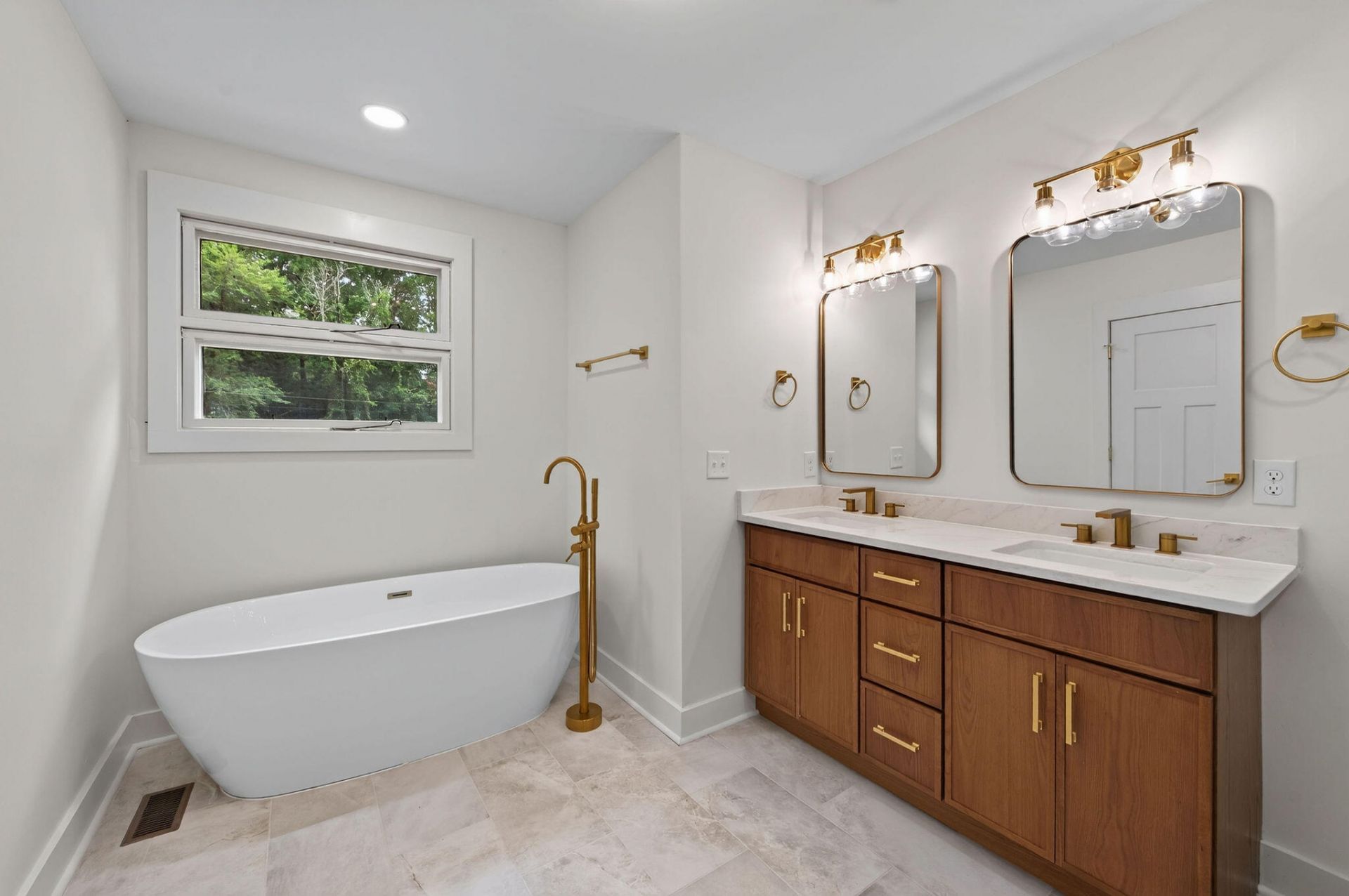 951 Hillsboro Road Photo 29