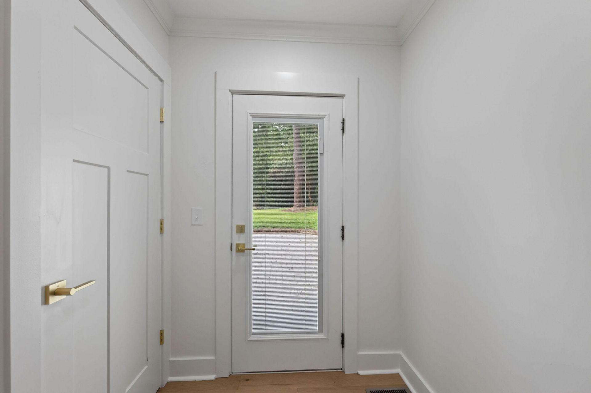 951 Hillsboro Road Photo 31