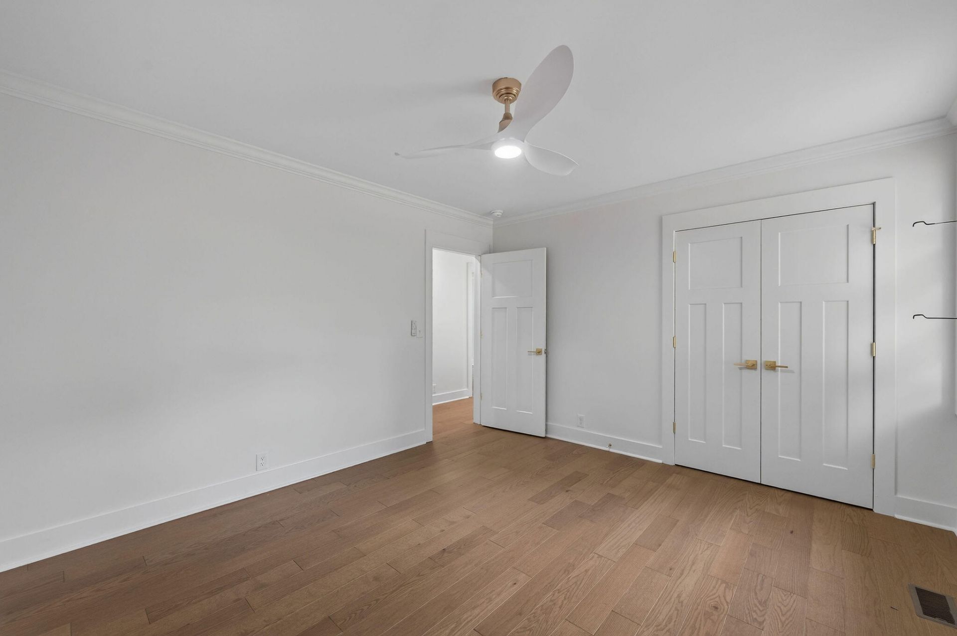951 Hillsboro Road Photo 33