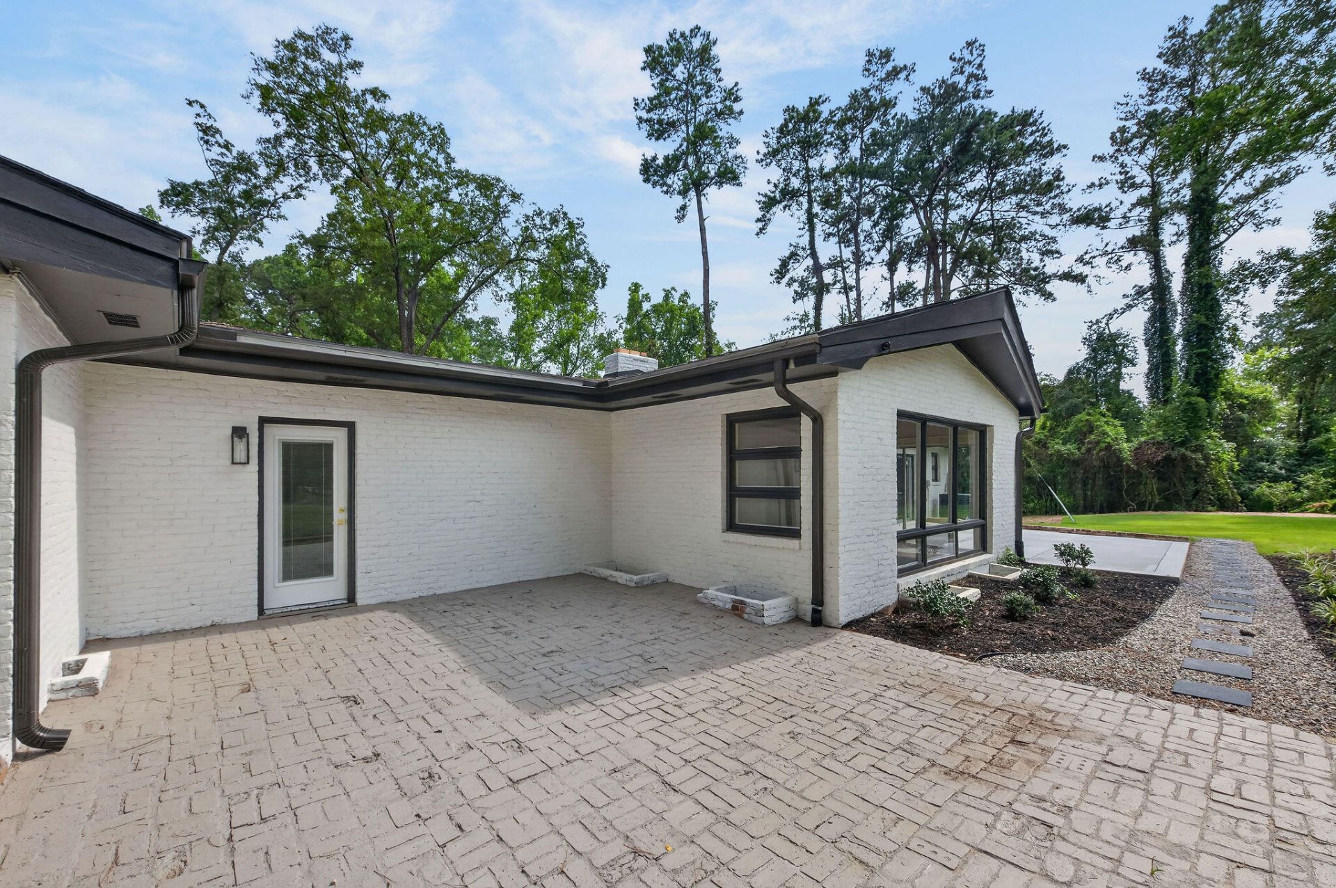 951 Hillsboro Road Photo 42