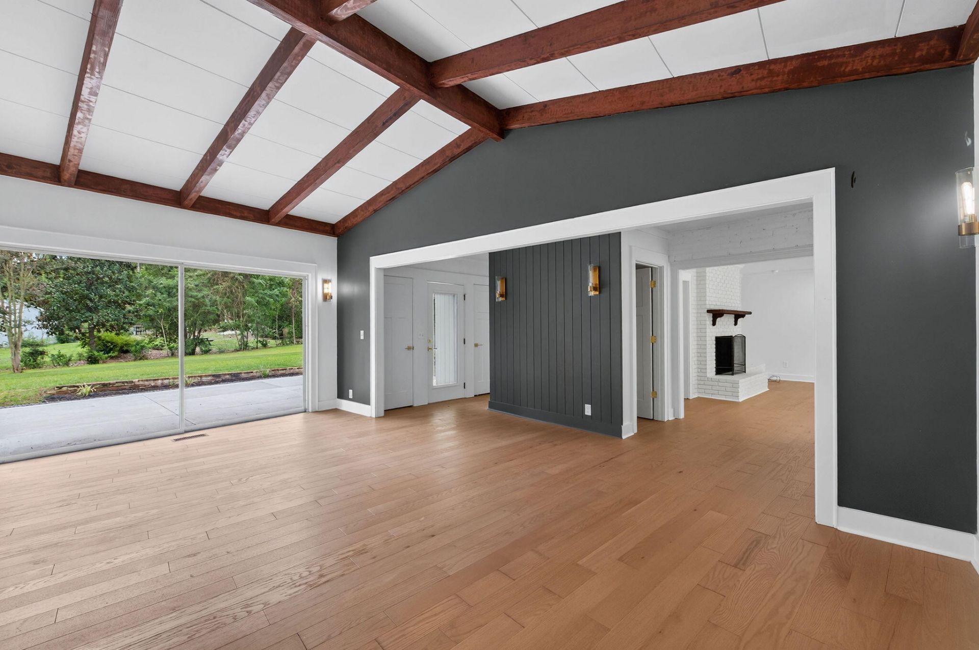 951 Hillsboro Road Photo 5