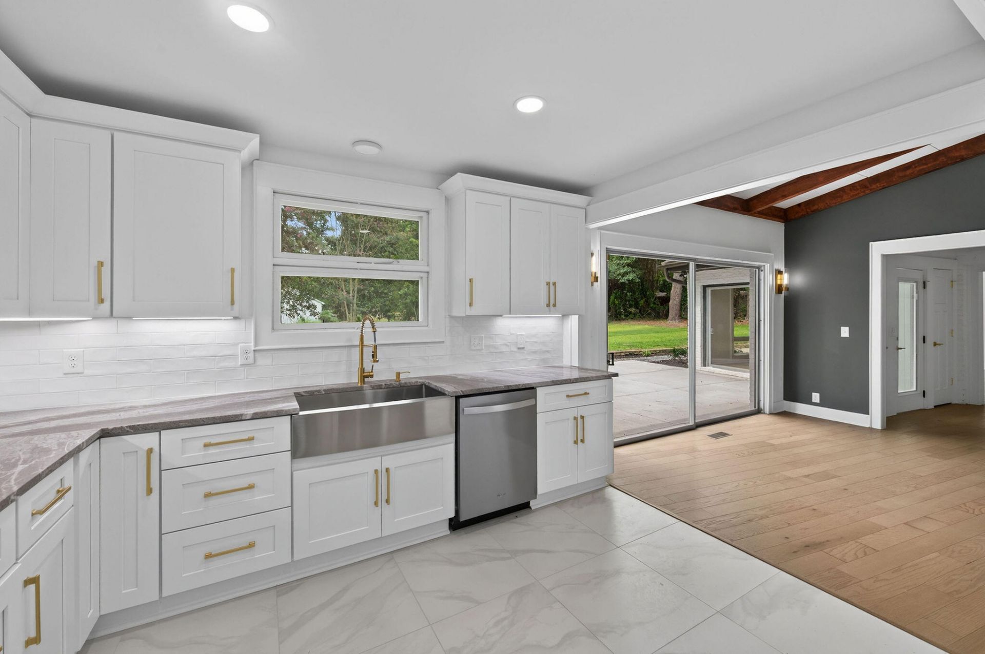 951 Hillsboro Road Photo 9
