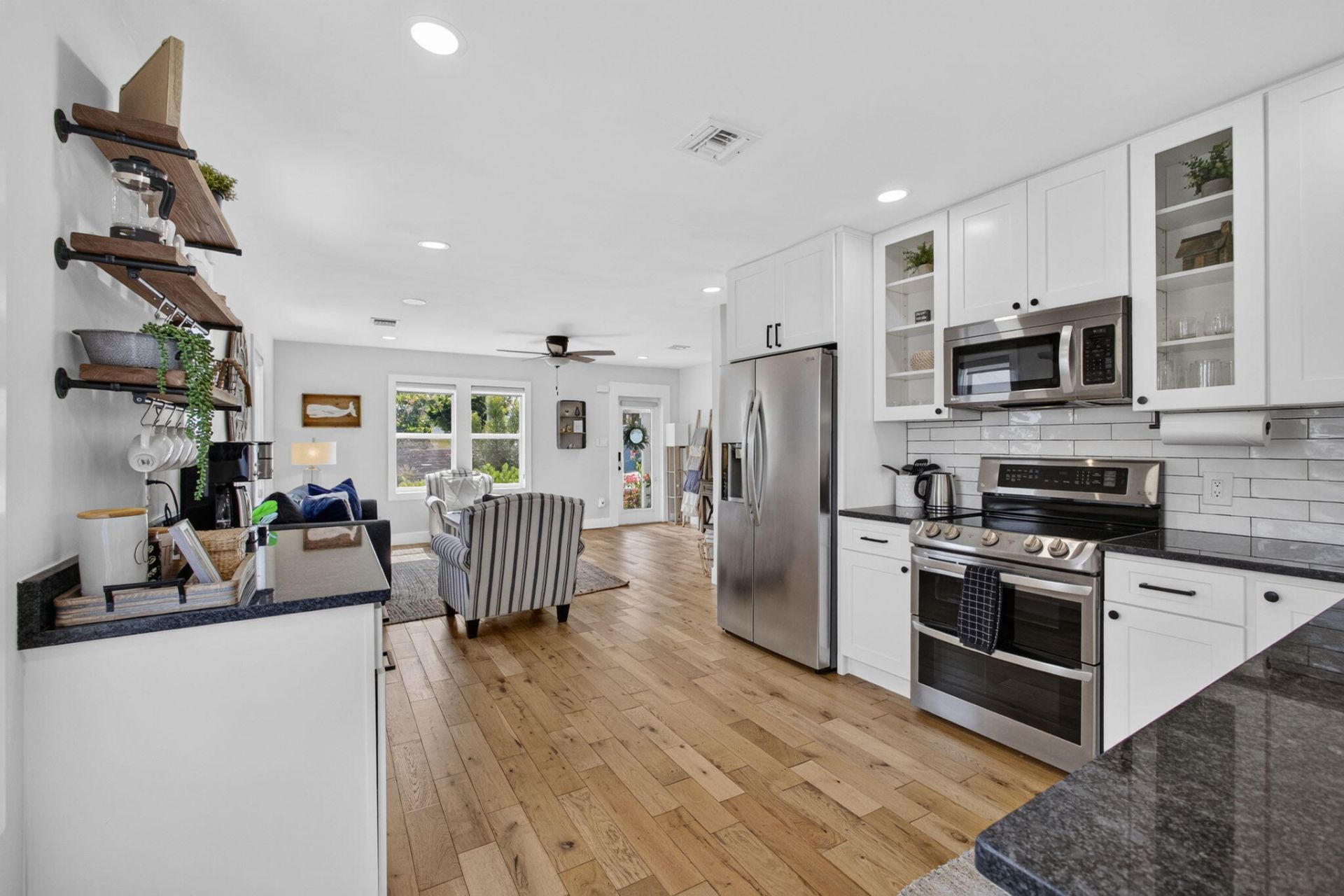 1305 N Palmway, Lake Worth Beach, FL 33460 Photo