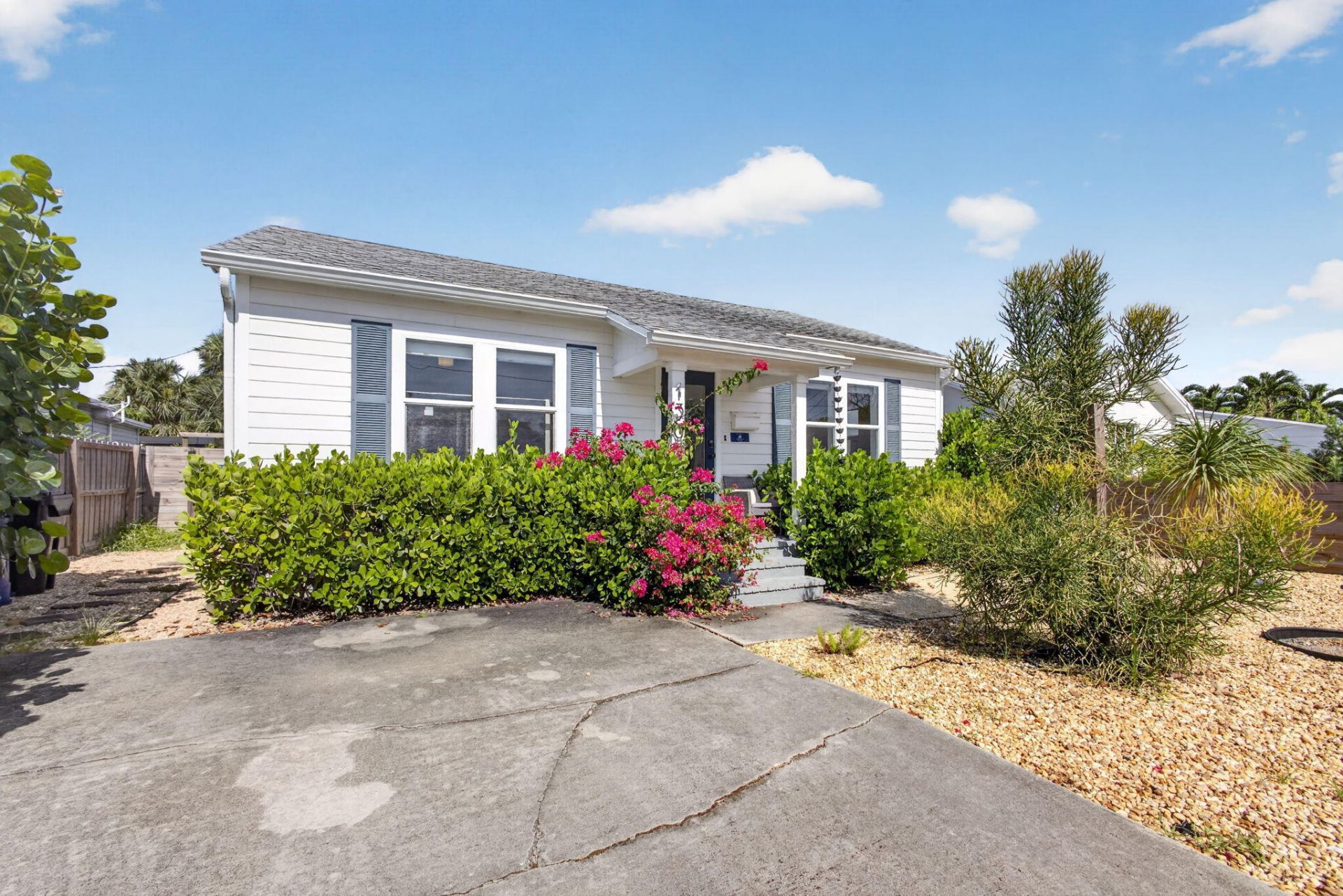 1305 N Palmway, Lake Worth Beach, FL 33460 Photo