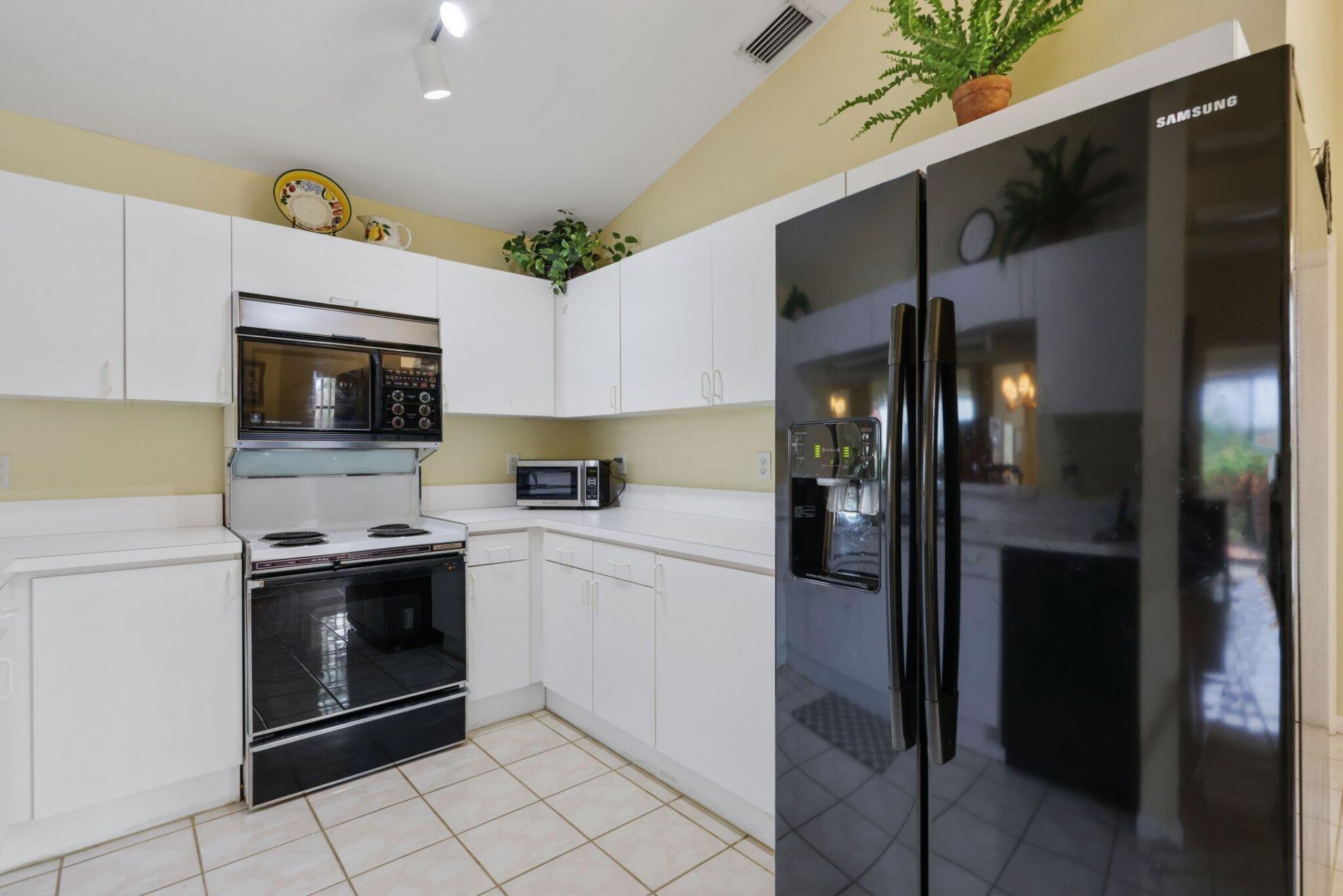 8423 Juddith Avenue, Boynton Beach, FL 33472 Photo