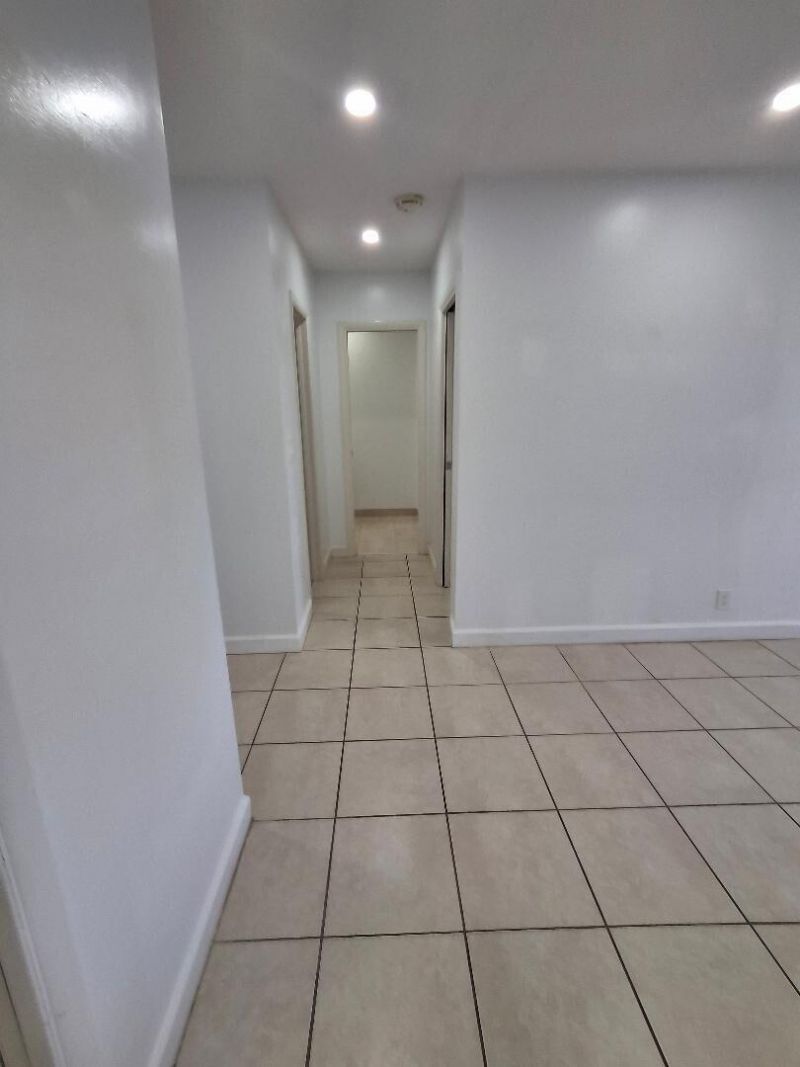 1250 E Sample Road, Unit 303, Pompano Beach, FL 33064 Photo