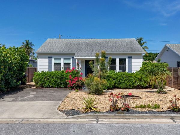 1305 N Palmway, Lake Worth Beach, FL 33460