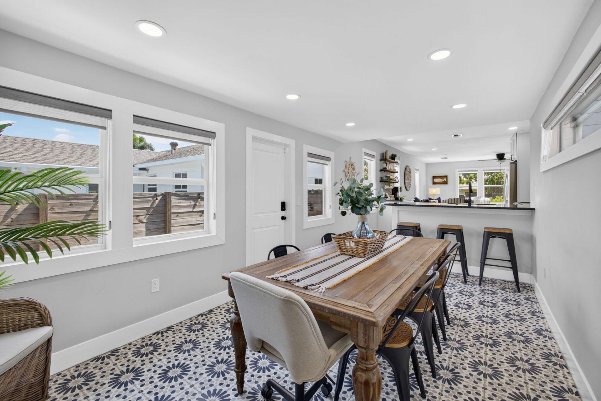 1305 N Palmway, Lake Worth Beach, FL 33460 Photo