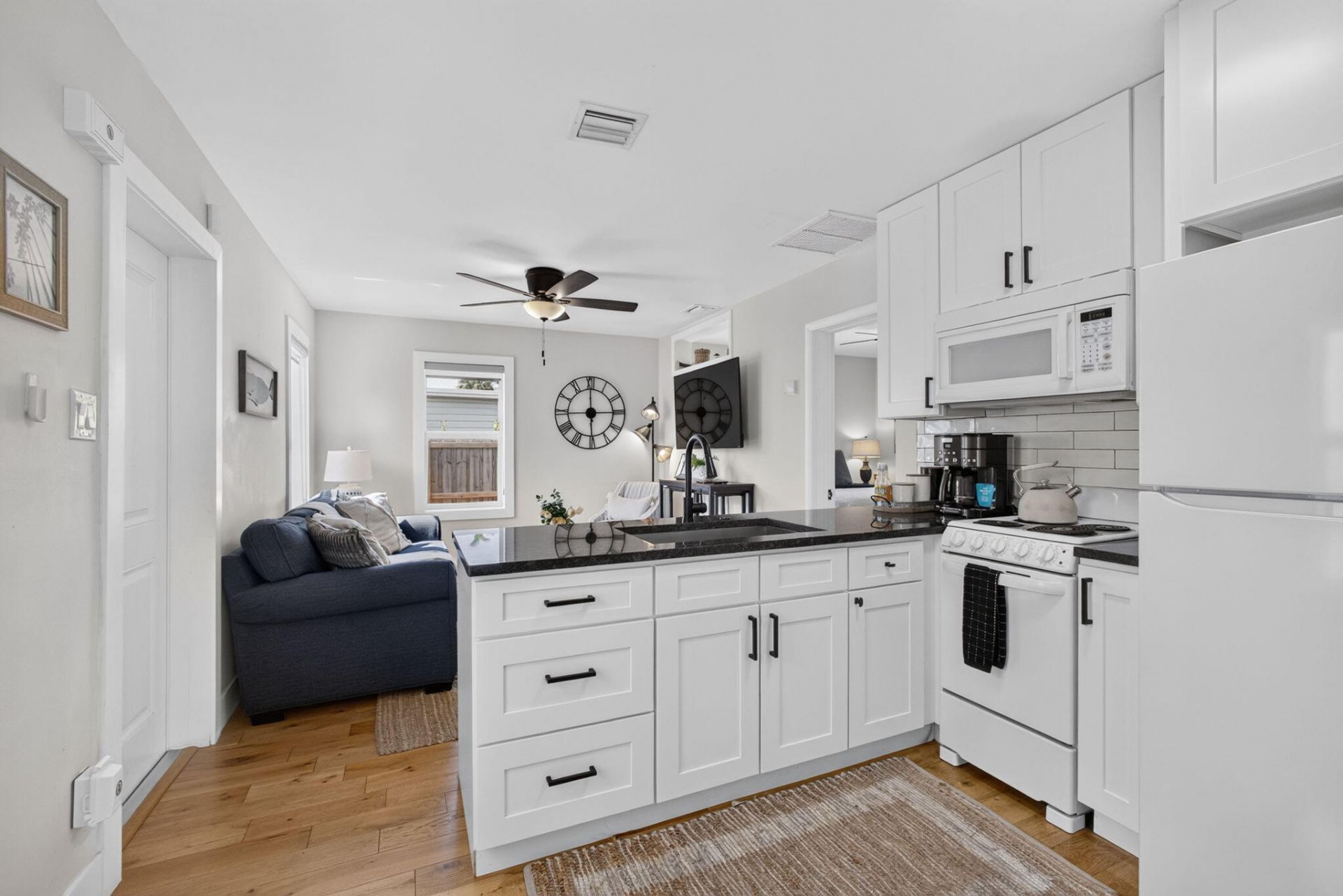 1305 N Palmway, Lake Worth Beach, FL 33460 Photo