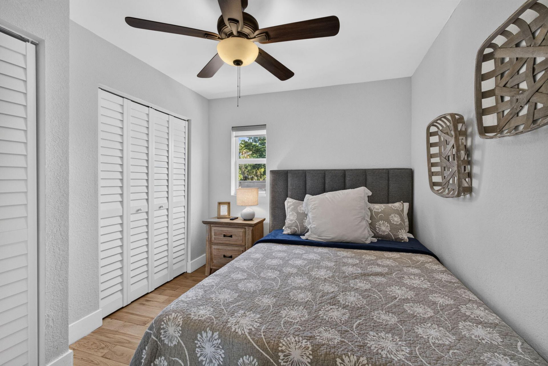 1305 N Palmway, Lake Worth Beach, FL 33460 Photo