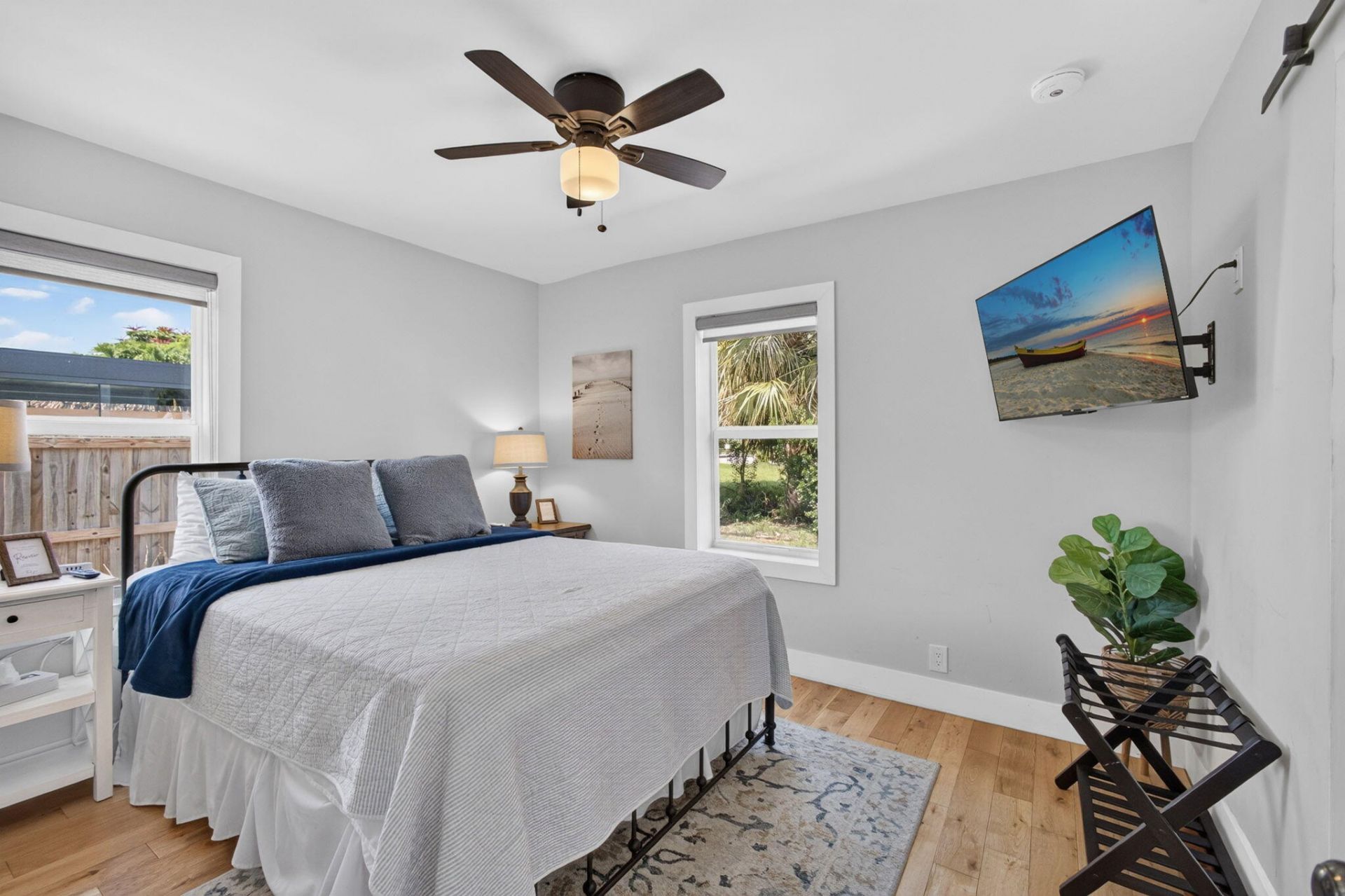 1305 N Palmway, Lake Worth Beach, FL 33460 Photo