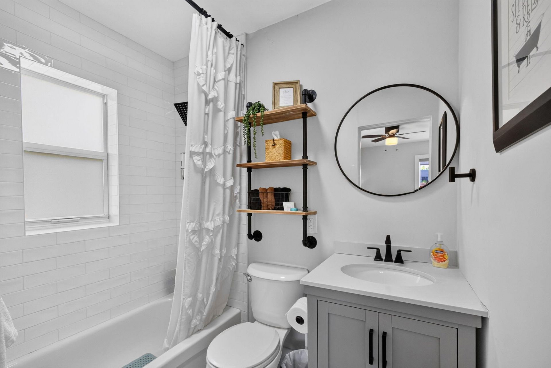 1305 N Palmway, Lake Worth Beach, FL 33460 Photo