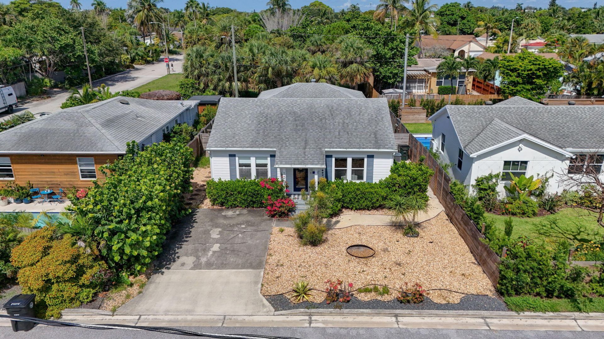 1305 N Palmway, Lake Worth Beach, FL 33460 Photo