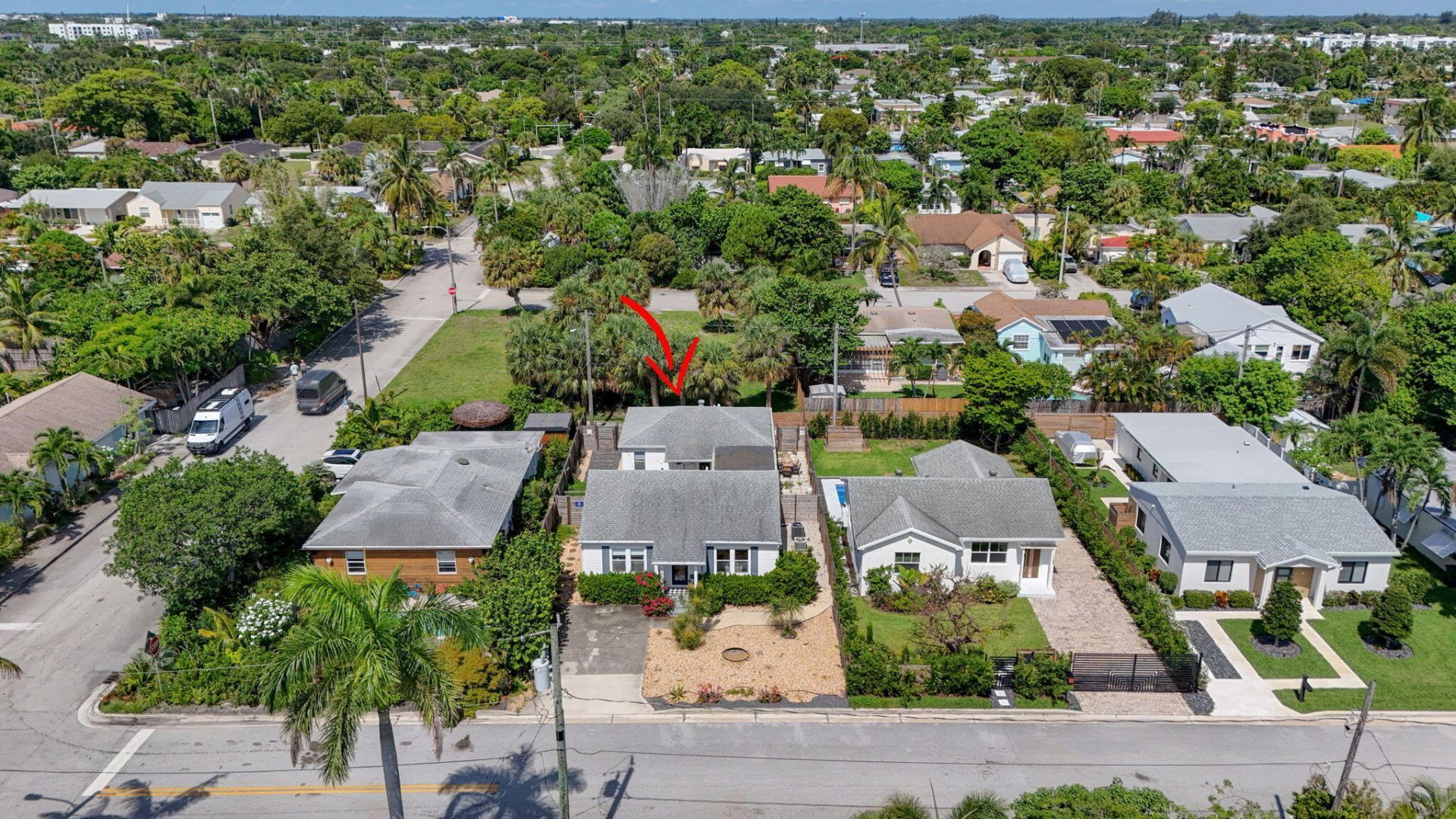 1305 N Palmway, Lake Worth Beach, FL 33460 Photo