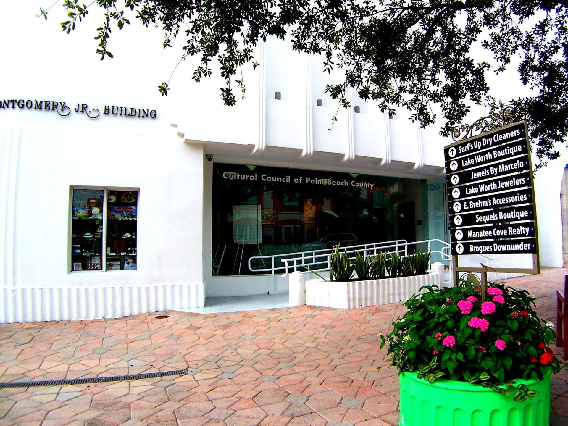 1305 N Palmway, Lake Worth Beach, FL 33460 Photo