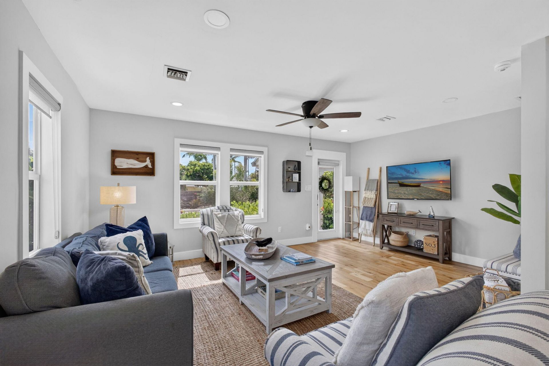 1305 N Palmway, Lake Worth Beach, FL 33460 Photo