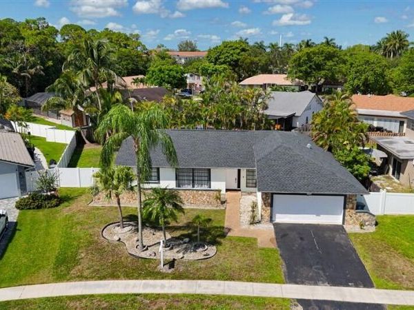 21732 Little Bear Way, Boca Raton, FL 33428