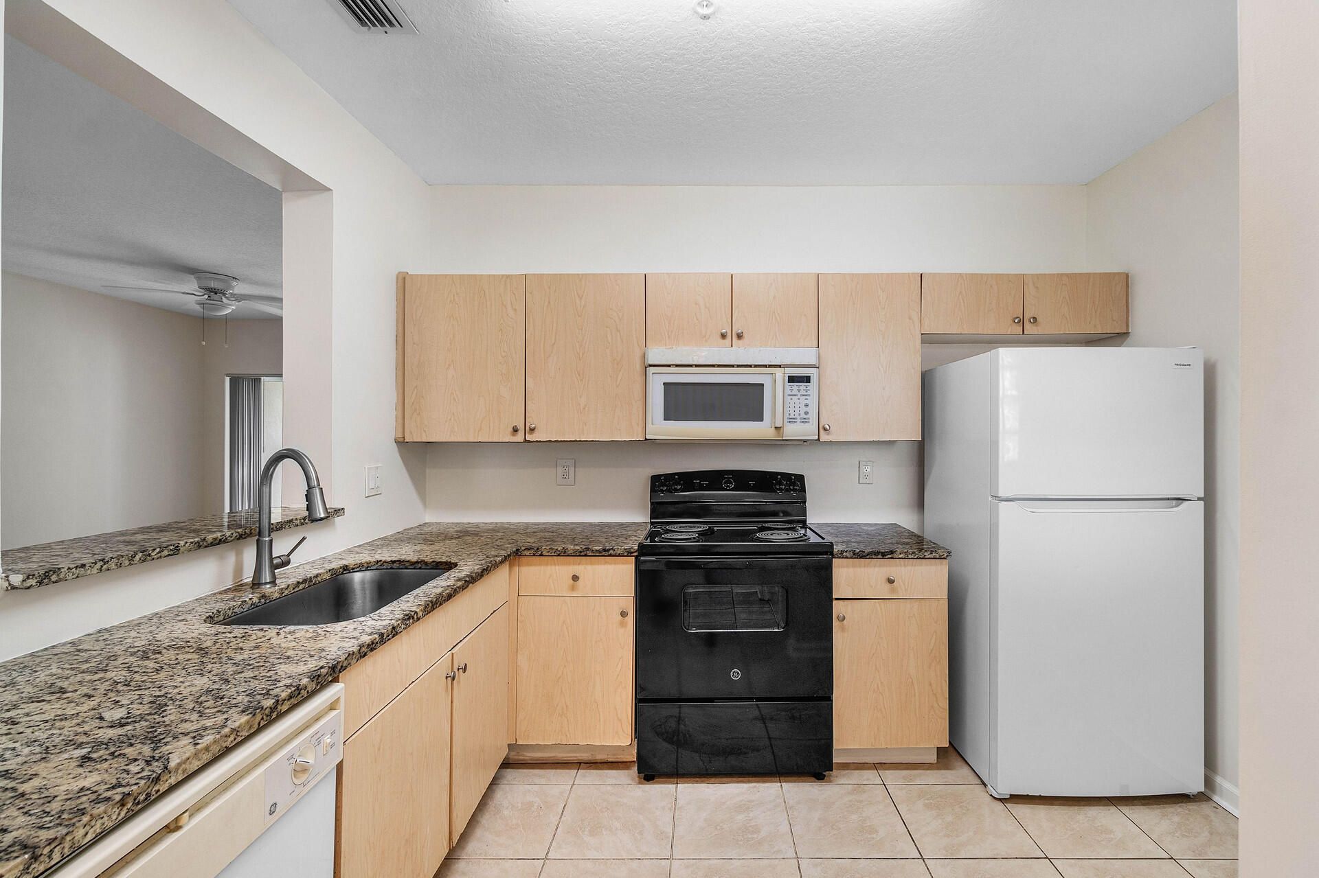 1161 Golden Lakes Boulevard, Unit 1325, West Palm Beach, FL 33411 Photo