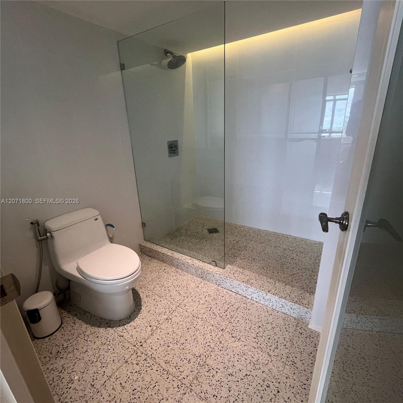 881 Ocean Dr , Unit 18B, Key Biscayne, FL 33149 Photo