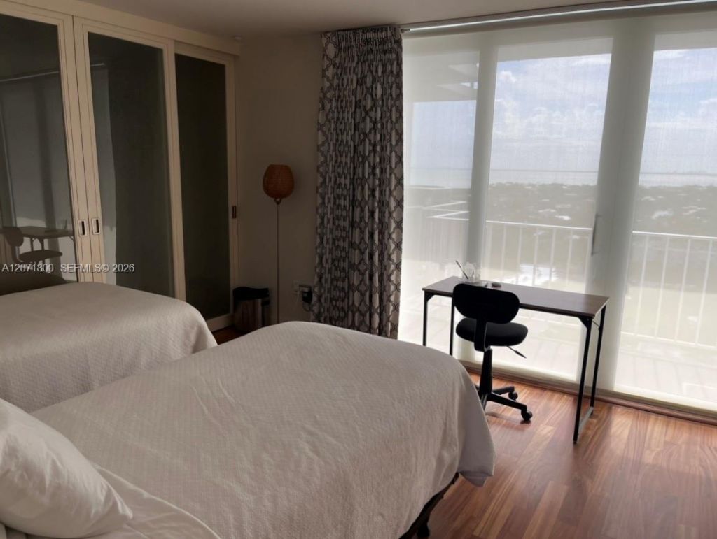 881 Ocean Dr , Unit 18B, Key Biscayne, FL 33149 Photo
