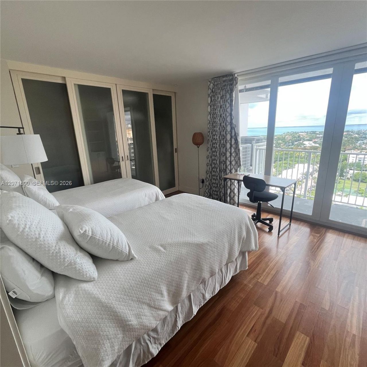 881 Ocean Dr , Unit 18B, Key Biscayne, FL 33149 Photo