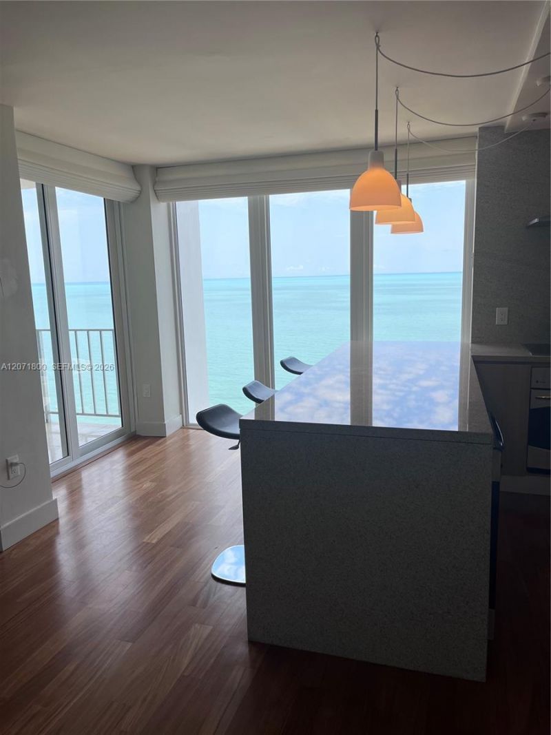 881 Ocean Dr , Unit 18B, Key Biscayne, FL 33149 Photo