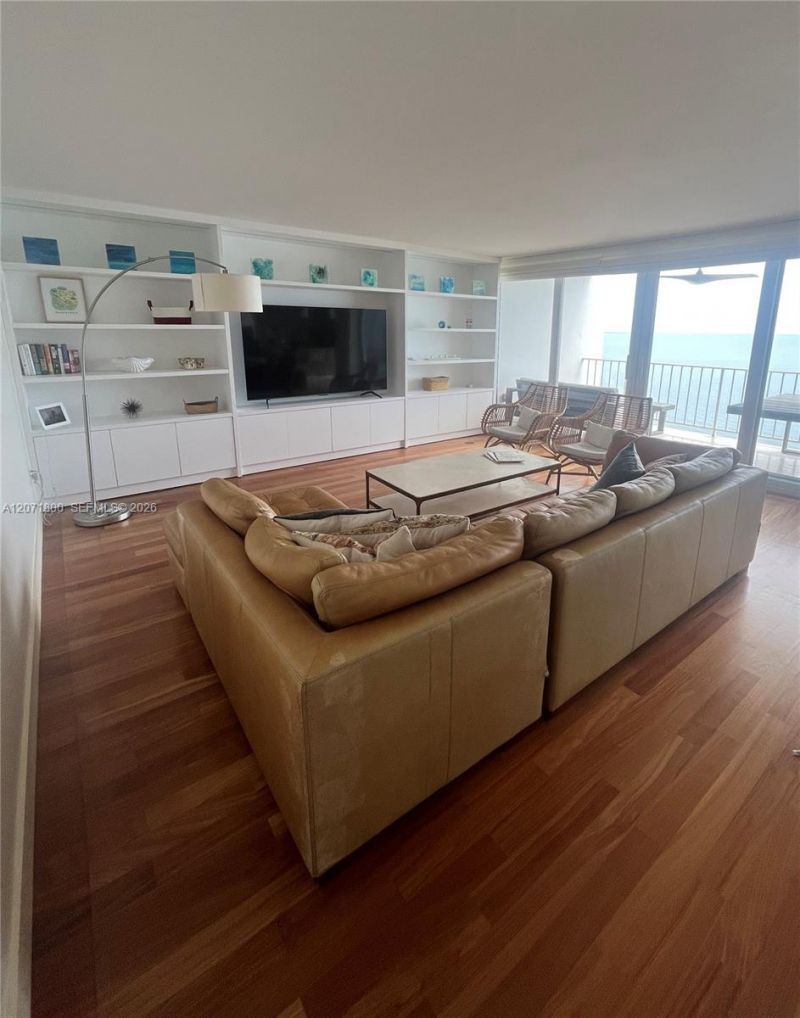 881 Ocean Dr , Unit 18B, Key Biscayne, FL 33149 Photo