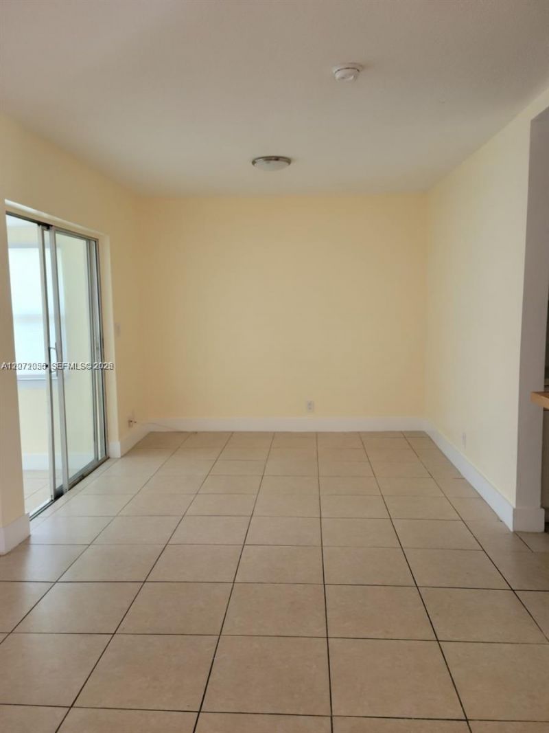 4730 NW 10th Ct , Unit 302, Plantation, FL 33313 Photo