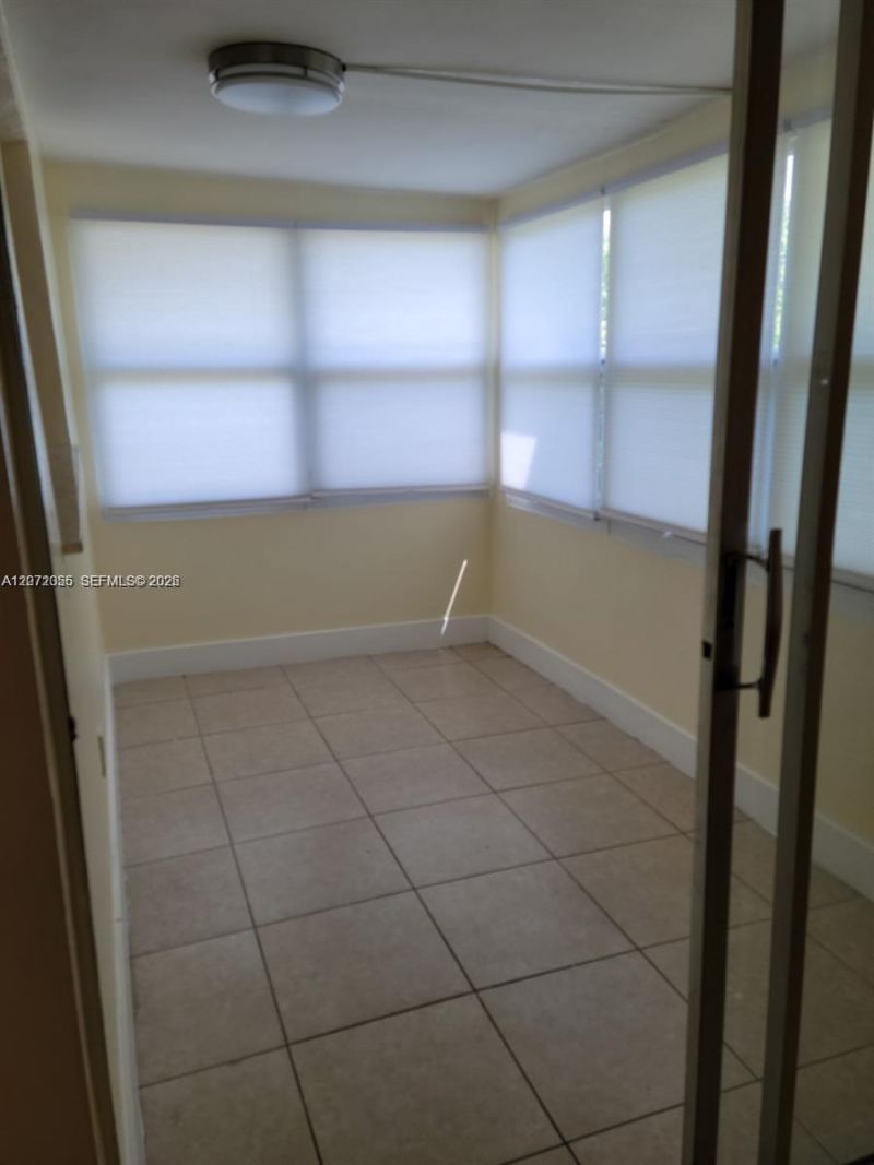 4730 NW 10th Ct , Unit 302, Plantation, FL 33313 Photo