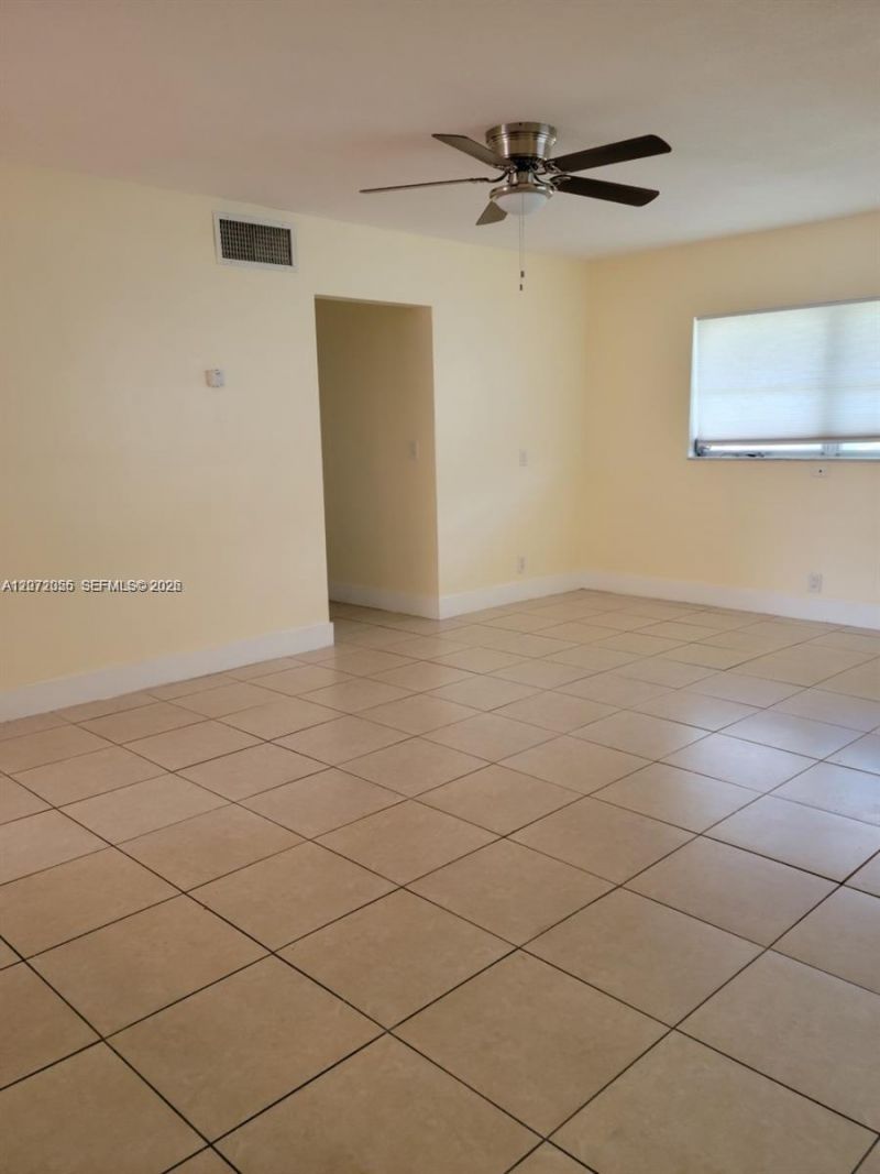 4730 NW 10th Ct , Unit 302, Plantation, FL 33313 Photo