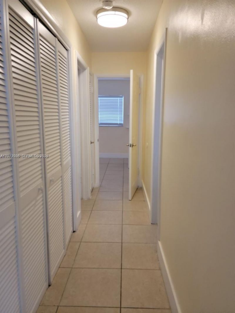 4730 NW 10th Ct , Unit 302, Plantation, FL 33313 Photo