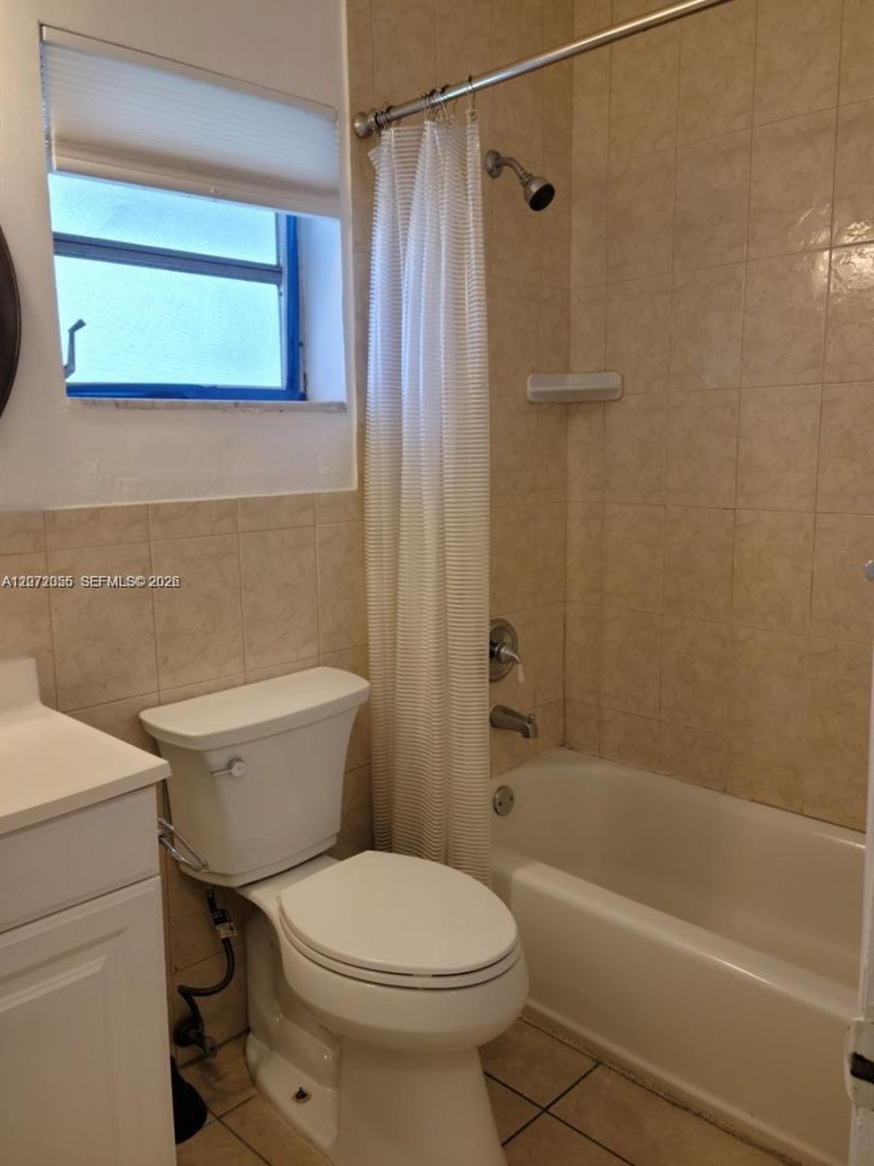 4730 NW 10th Ct , Unit 302, Plantation, FL 33313 Photo