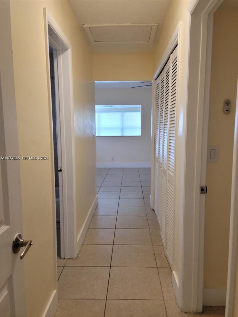 4730 NW 10th Ct , Unit 302, Plantation, FL 33313 Photo